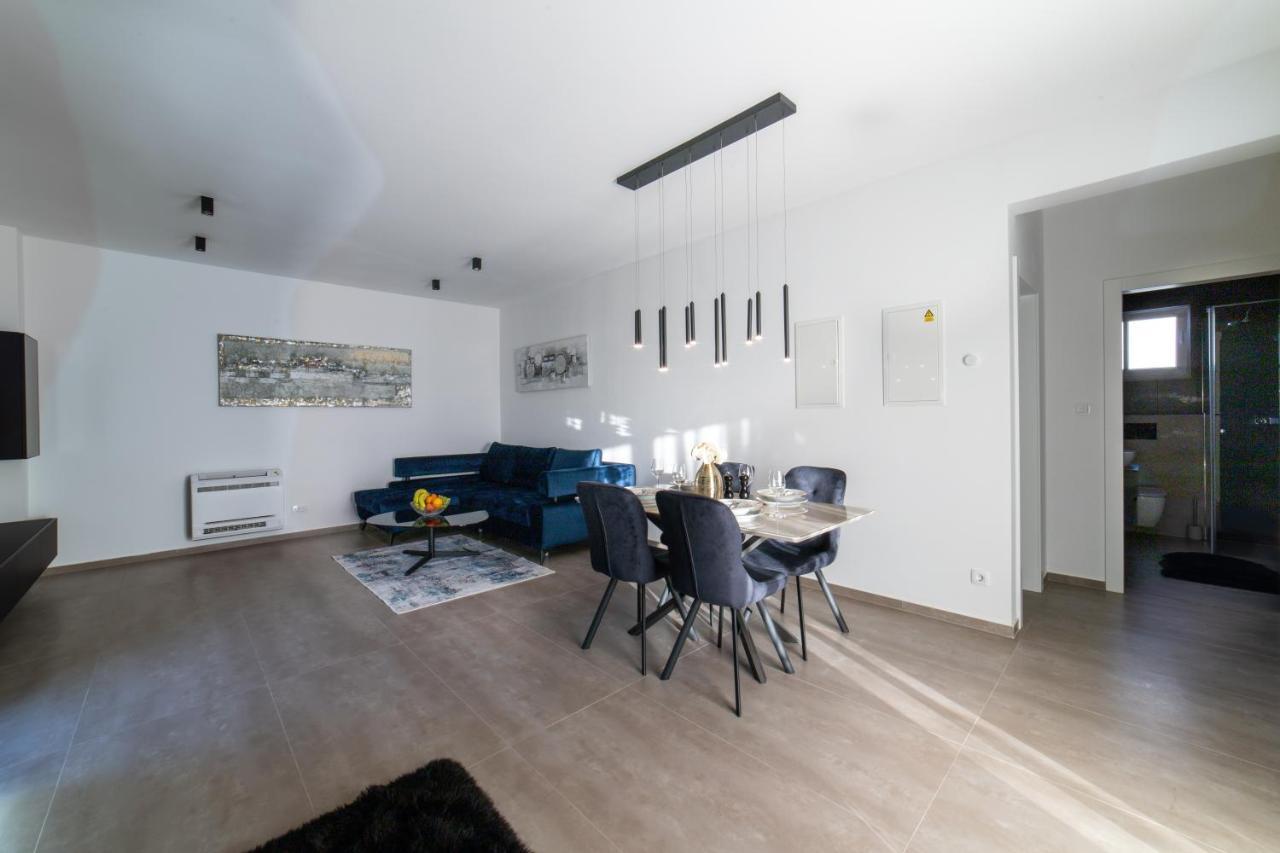 Luxury Apartment Vagabundo 1 Free Parking Trogir Exterior foto